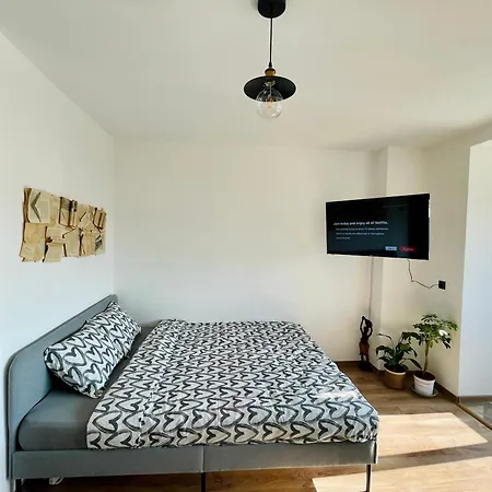 2 Vis-a-vis - Gara De Nord Apartment Bukarest