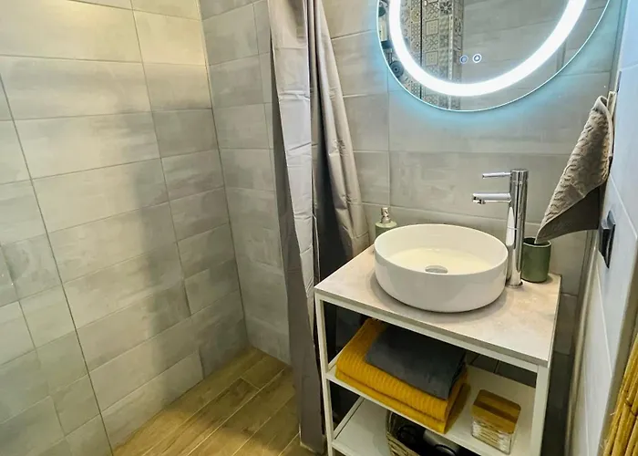 Apartment 2 Vis-a-vis - Gara De Nord Bukarest