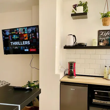 2 Vis-a-vis - Gara De Nord Boekarest