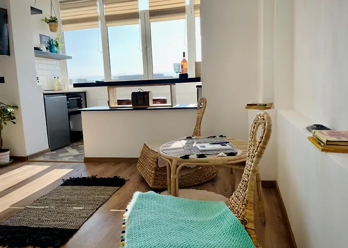 2 Vis-a-vis - Gara De Nord